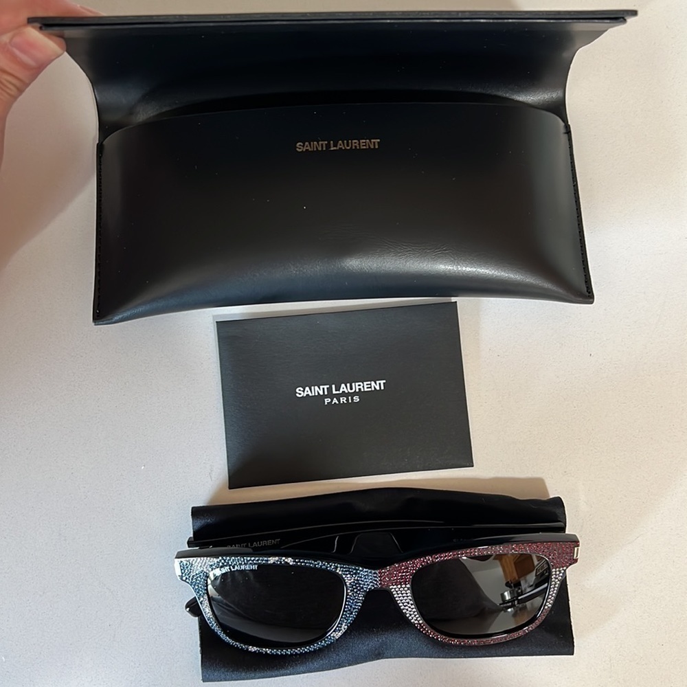 New Saint Laurent 50mm Special Edition Square
Sunglasses - Picture 7 of 12